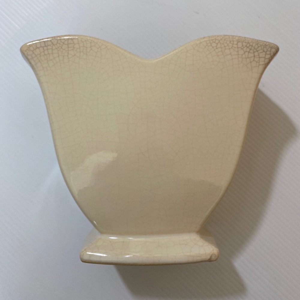 Vintage McCoy Vase Tulip Vase Vintage Pottery Antique Ivory Crackle Finish MCM - Picture 9 of 16